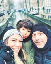 Işın Karaca ve ailesi yarıyıl tatili için Amsterdam'da